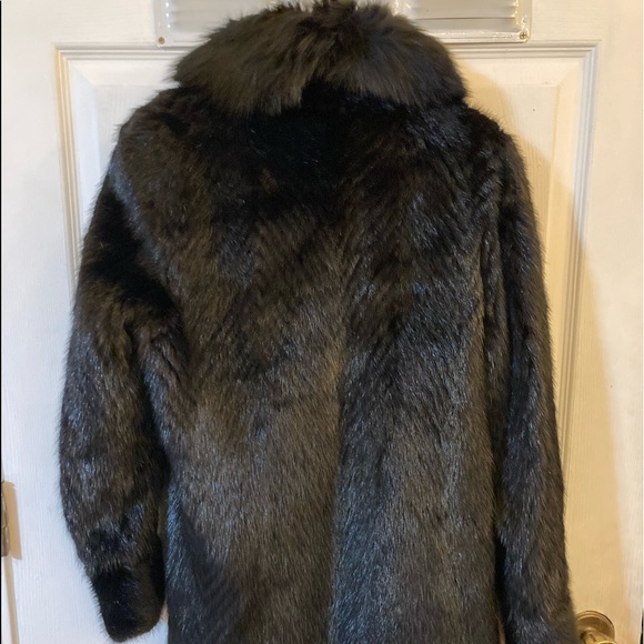 Alaska Fur Gallery black authentic mink fur coat.
size S - Picture 5 of 6